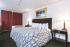 Sky-Palace Inn & Suites Wichita East