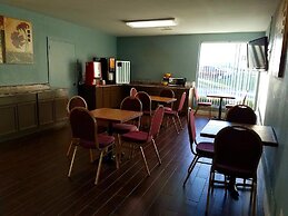 Sky-Palace Inn & Suites Wichita East