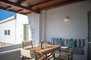 Holiday Sunset Villa Above the Beach