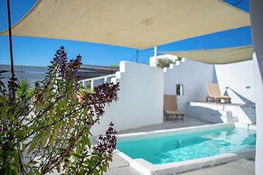 Holiday Sunset Villa Above the Beach