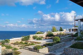 Holiday Sunset Villa Above the Beach