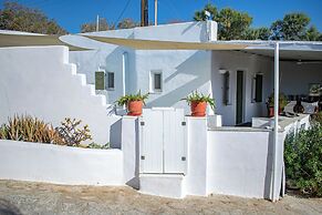 Holiday Sunset Villa Above the Beach