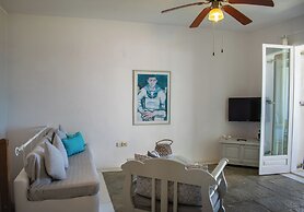 Holiday Sunset Villa Above the Beach