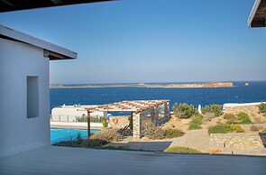Holiday Sunset Villa Above the Beach