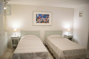 Holiday Sunset Villa Above the Beach