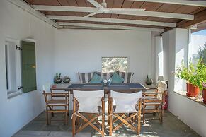 Holiday Sunset Villa Above the Beach