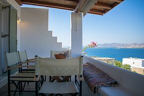 Holiday Sunset Villa Above the Beach