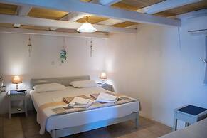 Holiday Sunset Villa Above the Beach