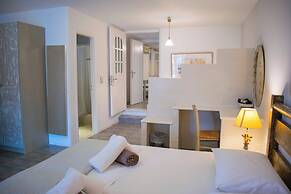 Holiday Sunset Villa Above the Beach