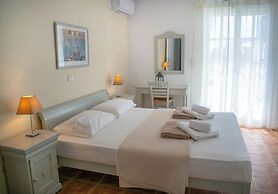 Holiday Sunset Villa Above the Beach