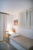 Holiday Sunset Villa Above the Beach