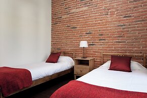 Comfortable Family Apartment With Balcony