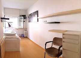 Modern and Comfortable Madrid Flat