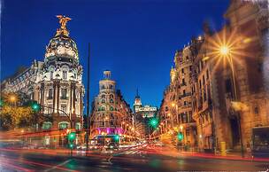 Modern and Comfortable Madrid Flat