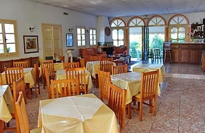 Apraos Bay Hotel In Kalamaki Beach, 100m From the Lovely Sandy Beach