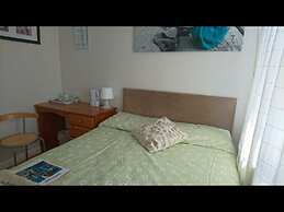 Room-double Room Private Shower Room - d