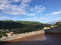 Villa a Step Away From Barcelona, Mountains and Beach