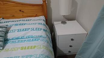 Room-en Suite Shower Room Double Room wi