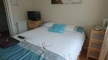 Room-en Suite Shower Room Double Room wi