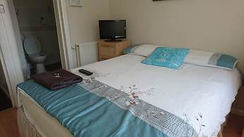 Room-en Suite Shower Room Double Room wi