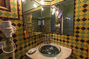 Zohra Room - Full Beed