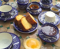 Zohra Room - Full Beed