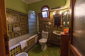 Zohra Room - Full Beed