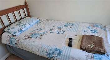 Room-tiny Single Shared Bathroom Room ss