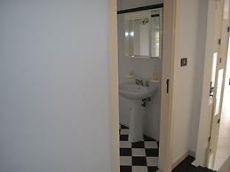 Three Bedroom Holiday Home Very Close to the Beach in San Foca