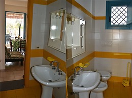 Villa With Shady Garden and air Conditioning in Torre Dell'orso