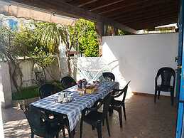 Villa With Shady Garden and air Conditioning in Torre Dell'orso