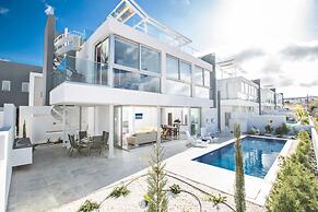 Villa Bp4, Contemporary 3bdr Protaras Villa With Pool, Close to Fig Tr