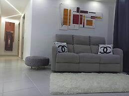 Luxurious Apartment 4to Level With Security Camera