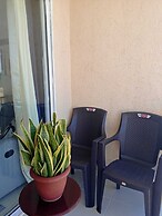 Luxurious Apartment 4to Level With Security Camera