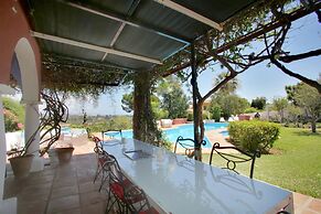 Romantic Puerto Banus Villa, Sea Mountain Views