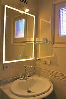 Romantic Puerto Banus Villa, Sea Mountain Views