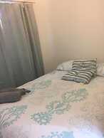 Small Modern Comfortable 2 Bedroom Apartment - Cmyr