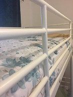 Small Modern Comfortable 2 Bedroom Apartment - Cmyr