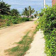 Tiny House on Koh Lanta Only 2 Mins Walk to the Beach