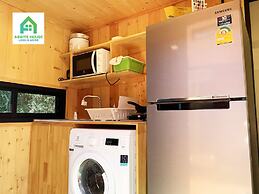 Tiny House on Koh Lanta Only 2 Mins Walk to the Beach