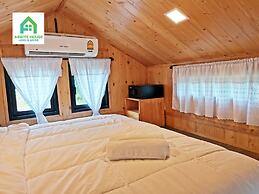 Tiny House on Koh Lanta Only 2 Mins Walk to the Beach