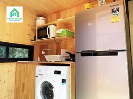 Tiny House on Koh Lanta Only 2 Mins Walk to the Beach