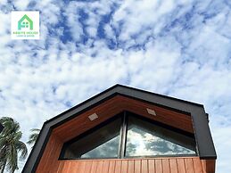 Tiny House on Koh Lanta Only 2 Mins Walk to the Beach