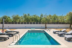 Grande Amore Luxury Villa