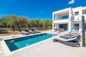 Grande Amore Luxury Villa