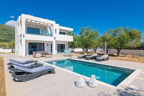 Grande Amore Luxury Villa