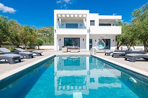 Grande Amore Luxury Villa