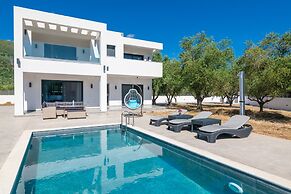 Grande Amore Luxury Villa