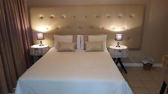 Savoy Lodge With Breakfast Included - Nice Budget Triple Room 2