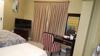 Savoy Lodge With Breakfast Included - Nice Budget Triple Room 2